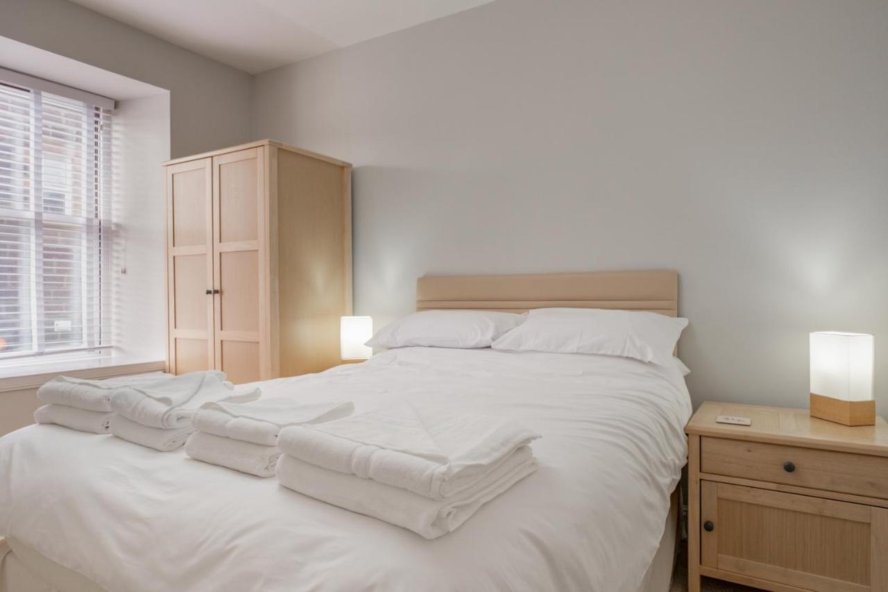Ground Floor With A Spectacular Harbour View. Holiday home